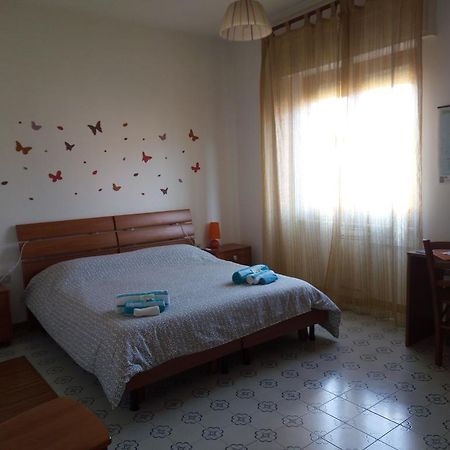 B&B Williwaw Quartu SantʼElena Exteriör bild